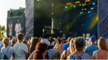 Koncerta apmeklētāju pūlis