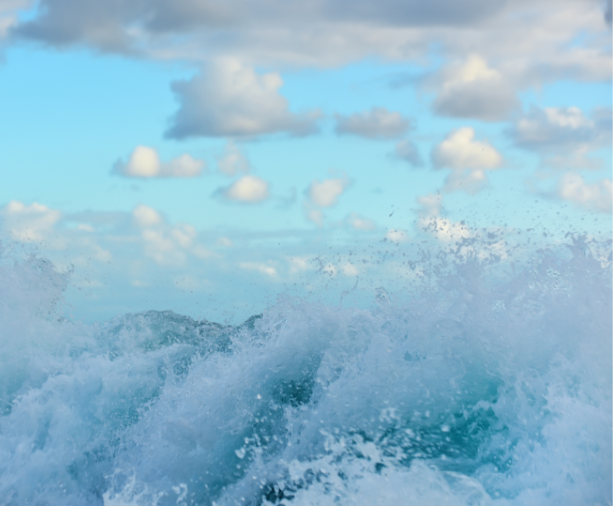 Jūras ūdens un viļņi